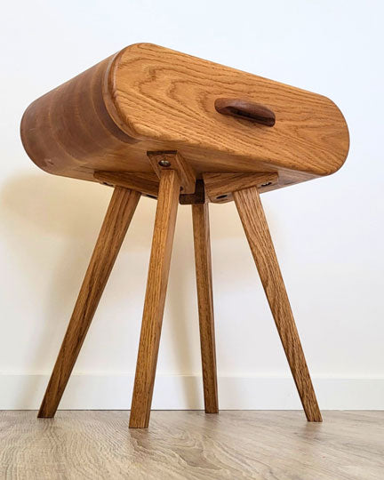 handcrafted-bedside-table-homystork