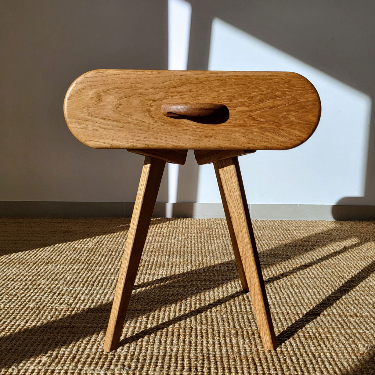 wood-bedside-table-homystork