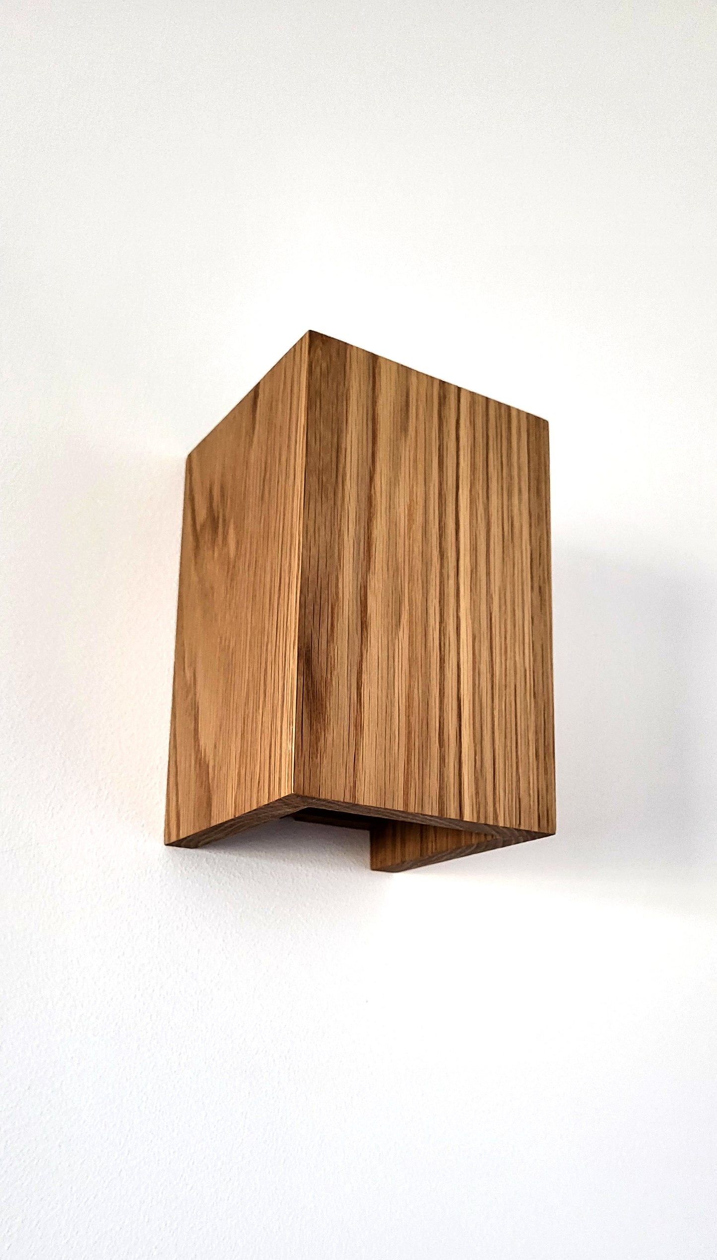 Minimalist Handcrafted Wood Wall Light | Homy Stork